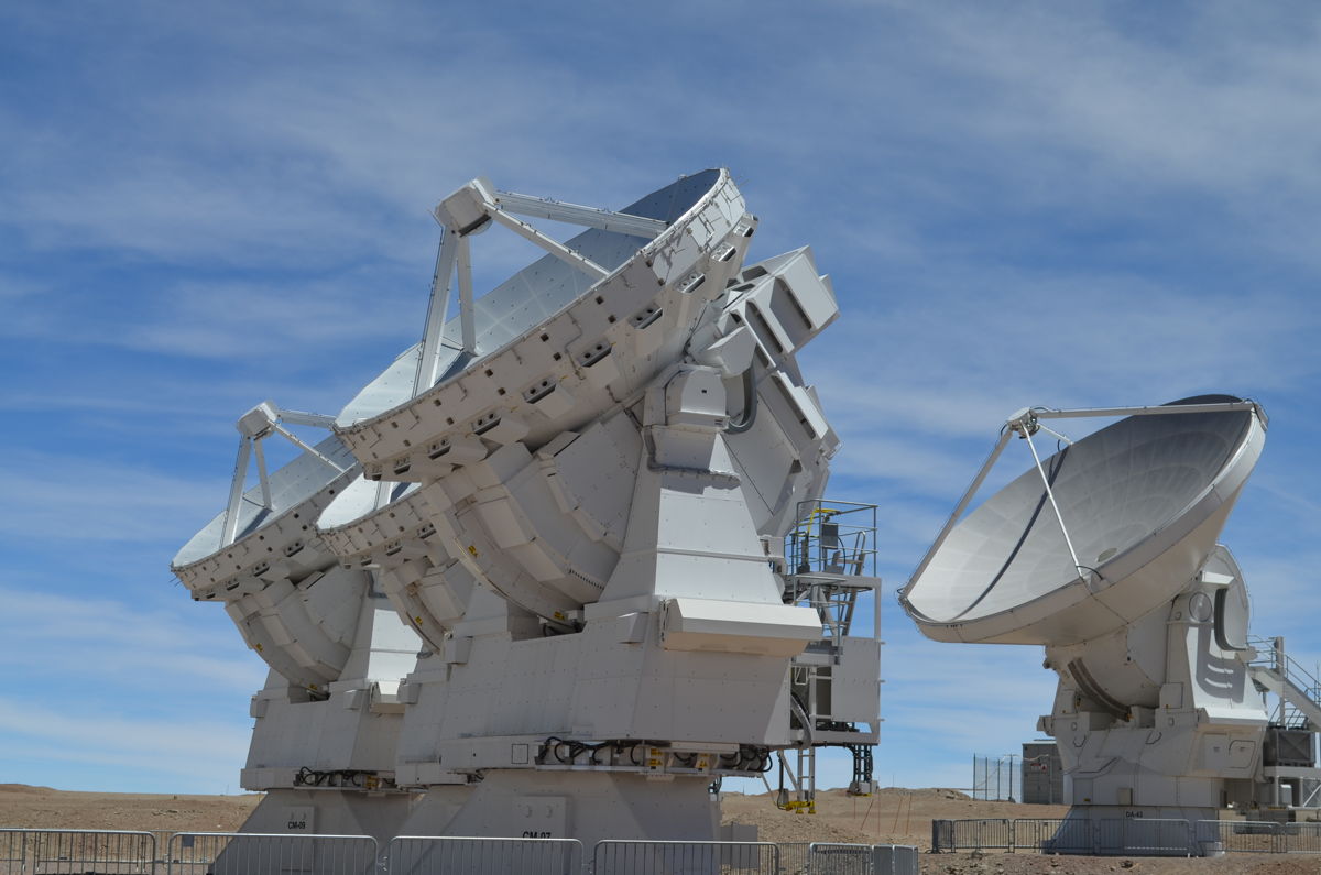 Atacama Large Millimeter - submillimeter Array ALMA