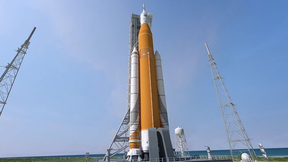 SLS ракета подготовка к пуску